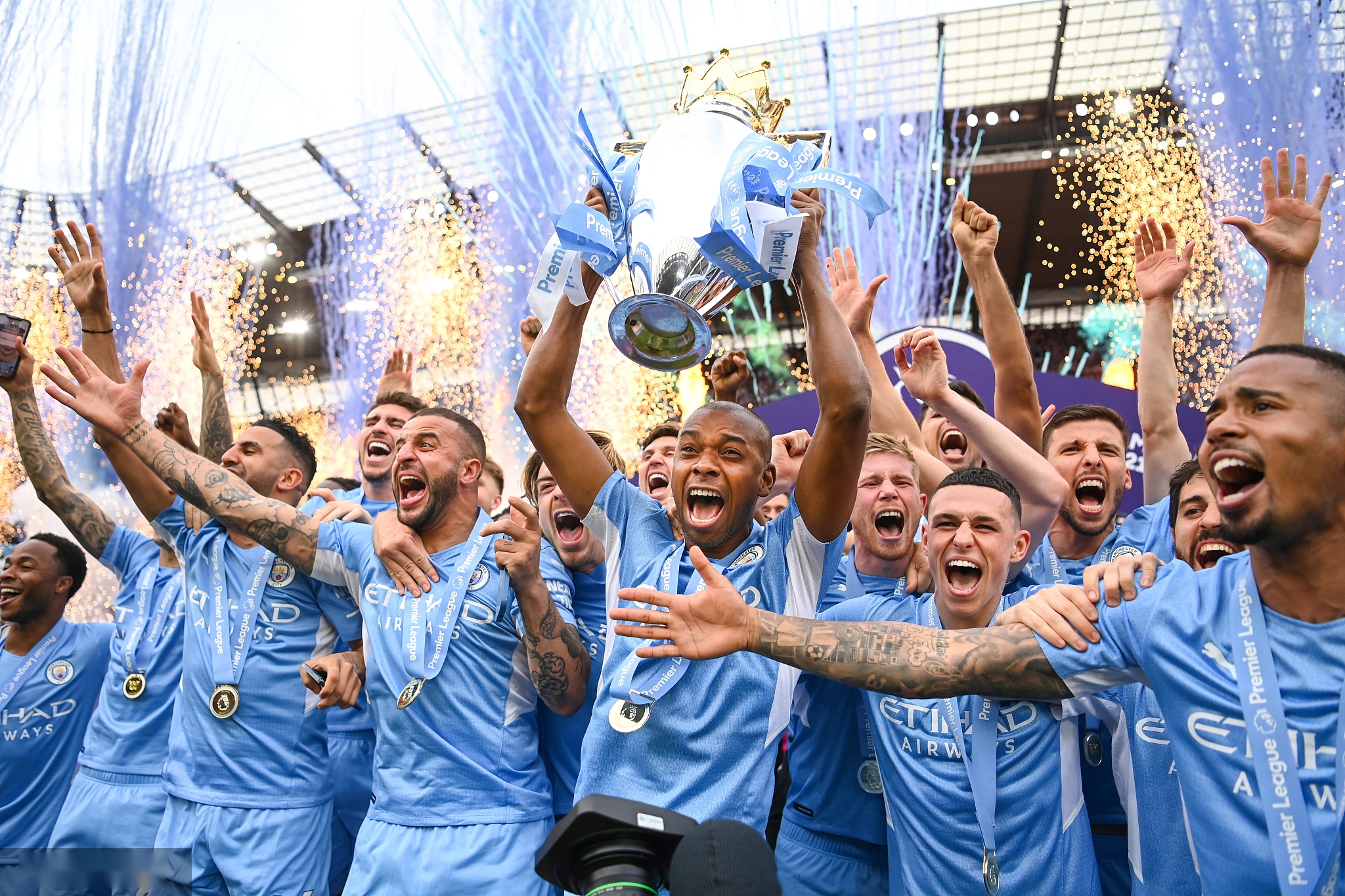 充满了戏剧 充满了戏剧